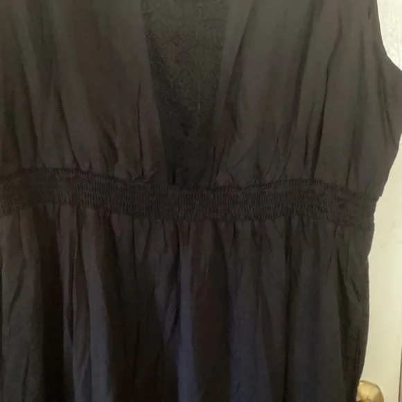 NWT BloomChic Black Shirred Waist Lace Inset V Front & Tie Back Dress Sz 26 - Picture 3 of 10